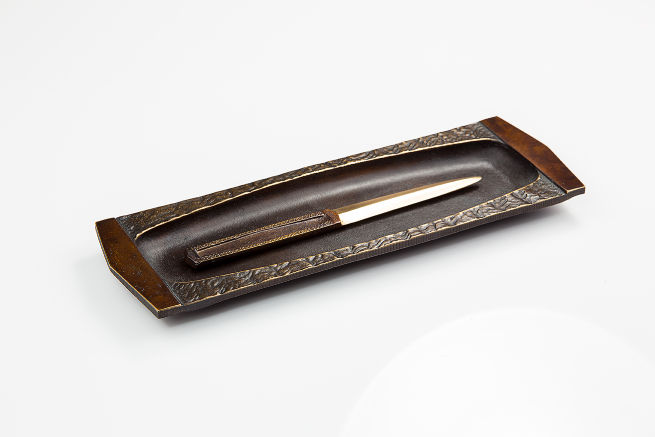 Brieföffner mit Schale, Bronze Brieföffner mit Schale, Bronze